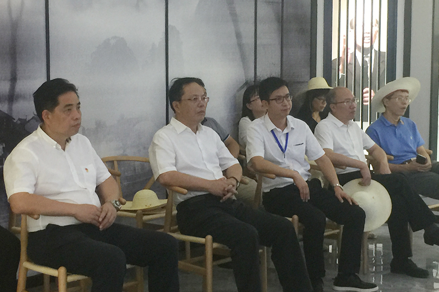 F:\2015-2018年OA文件 电视机媒体播放图设计\2018-OA文件 电视机媒体播放图设计\2018.07.31-中央党校副校长王东京调查调研北京资源豪利777(OLE777)官方网站集团\04.JPG